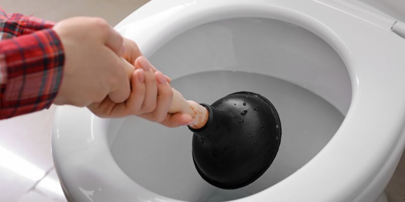 Como desentupir vaso sanitário em Londrina